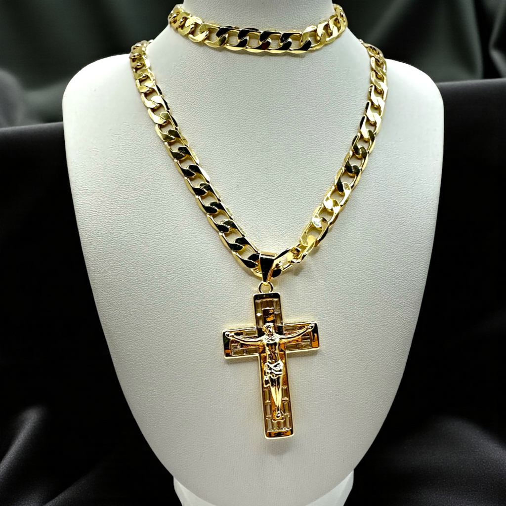Cadena y esclava Barbada de 8mm con Cristo en oro laminado de 18K