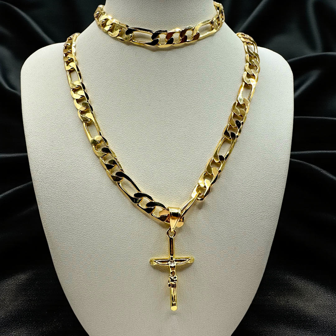 Cadena y esclava Cartier de 8mm con Cristo en oro laminado de 18K