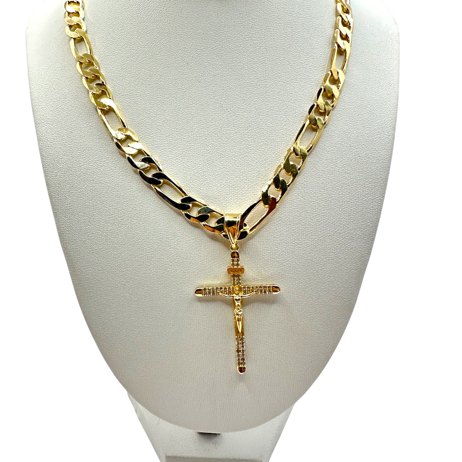 Cadena Cartier 8mm Con Cristo Diamantado en Oro Laminado de 18K