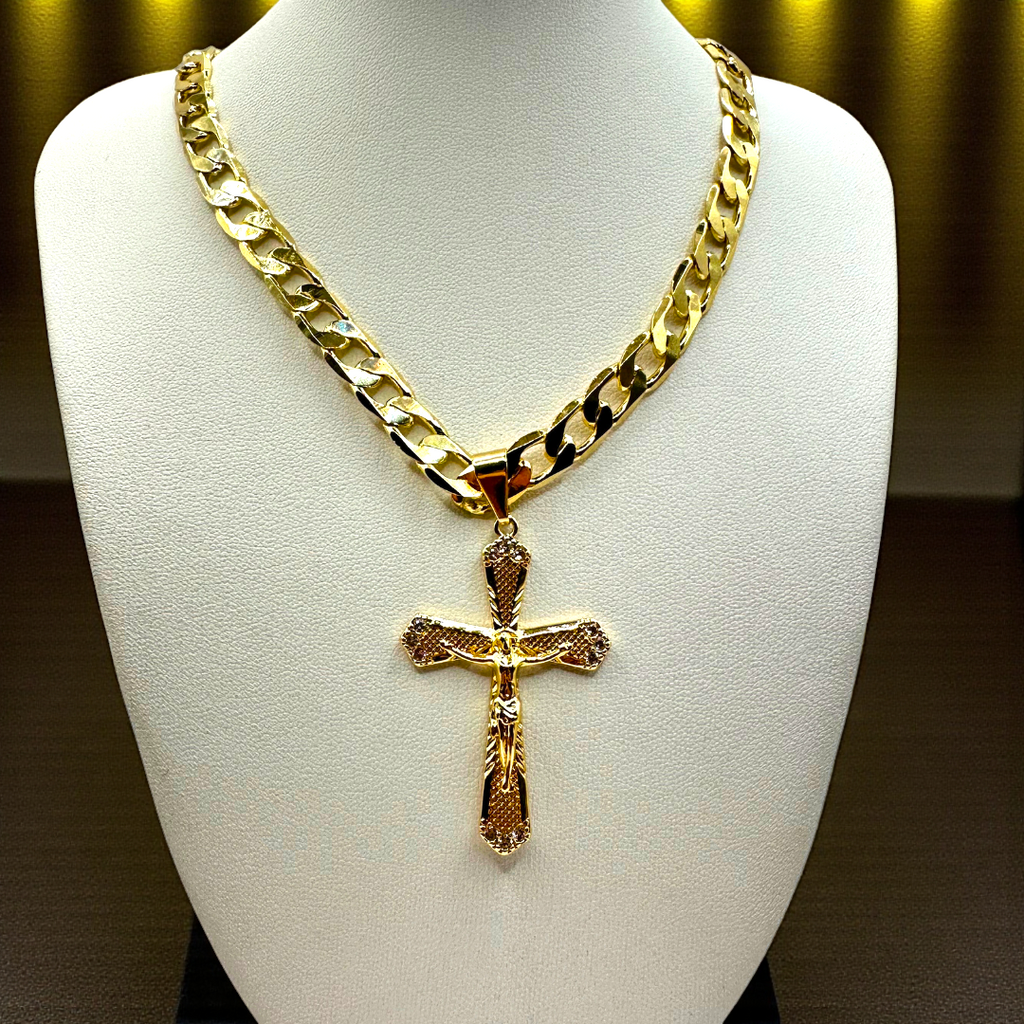 Cadena Barbada 8mm Con Cristo en Oro Laminado de 18K