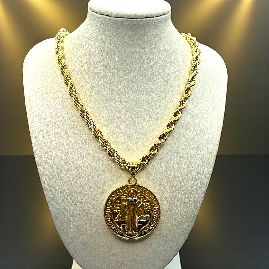 Cadena Torzal 5mm Con San Benito en Oro Laminado de 18K