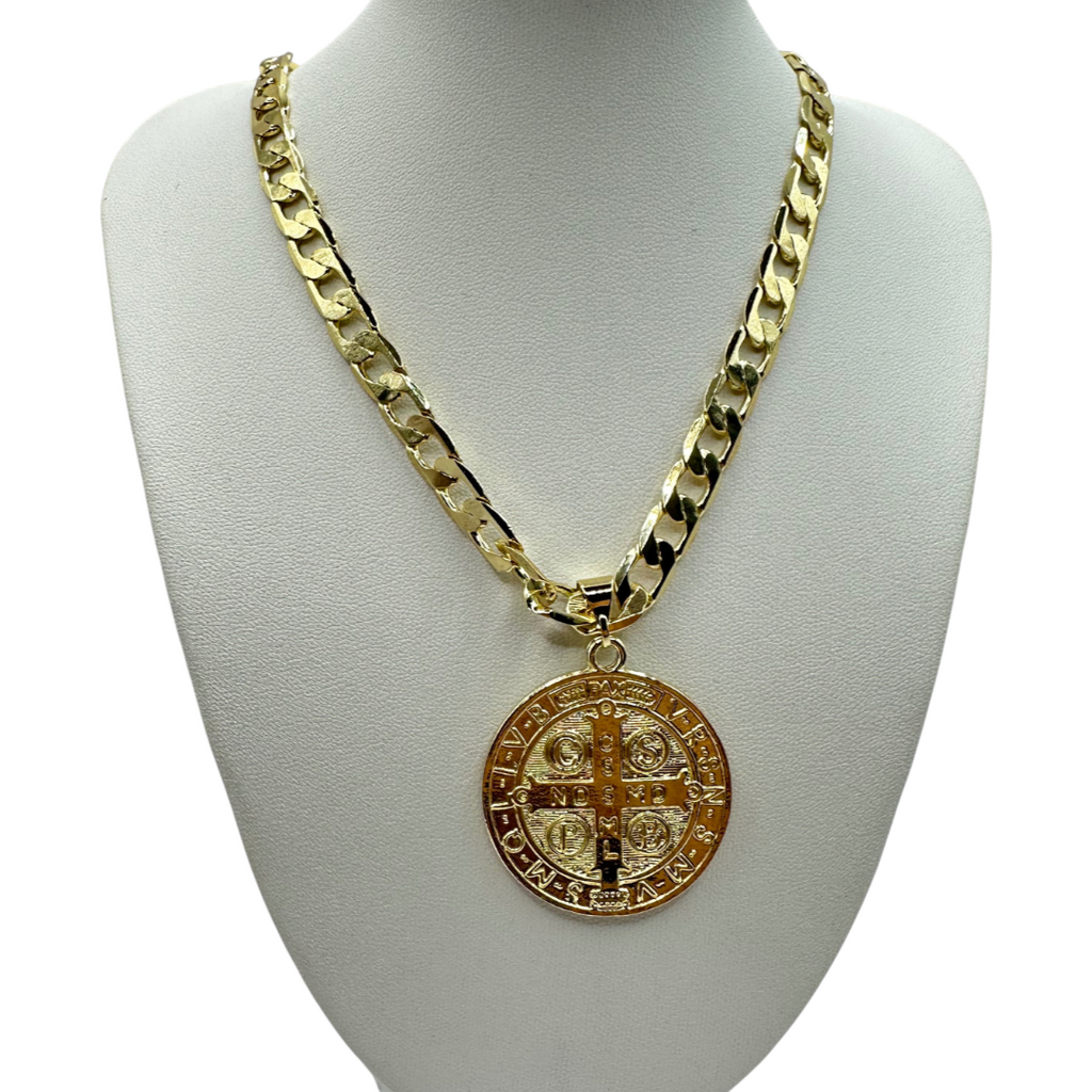 Cadena Barbada de 8mm Con San Benito en Oro Laminado de 18K