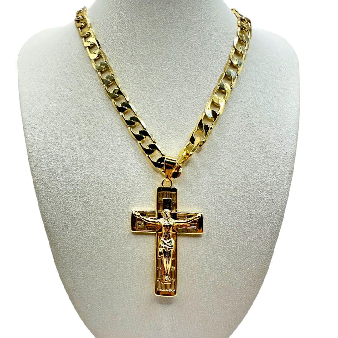 Cadena Barbada 8mm Con Cristo en Oro Laminado de 18K