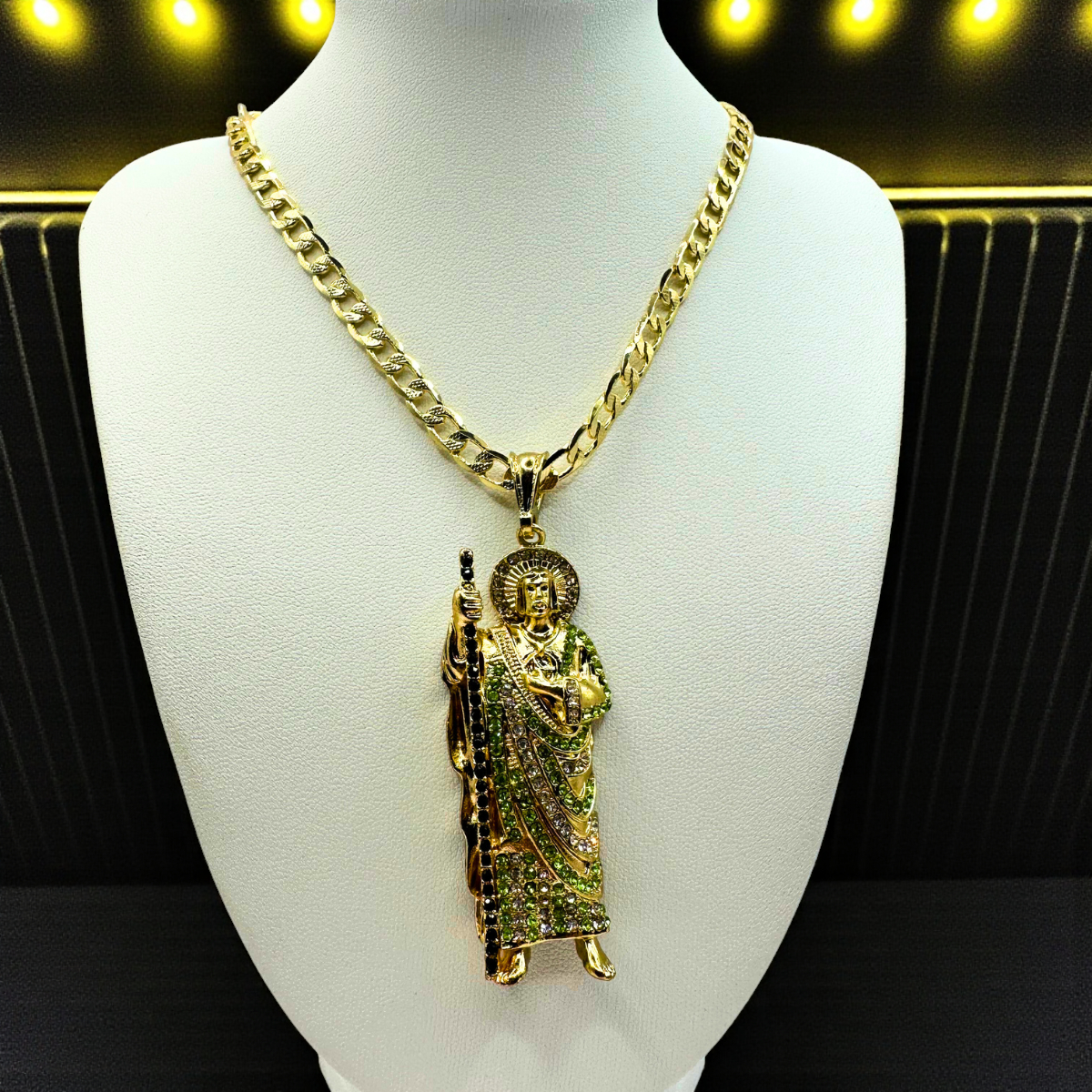 Cadena Barbada 5mm Con San Judas Verde en Oro Laminado de 18K