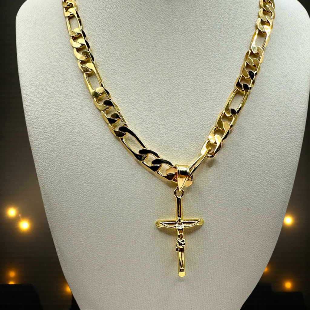 Cadena Cartier 8mm Con Cristo en Oro Laminado de 18K